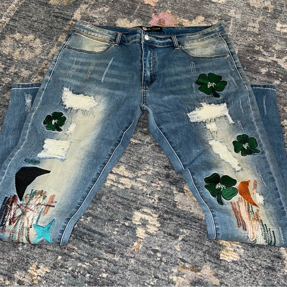 Filthy Wealth Clover Blue Distressed Denim Jeans Size 36 - Picture 6 of 11